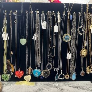 Live show listing 11-24